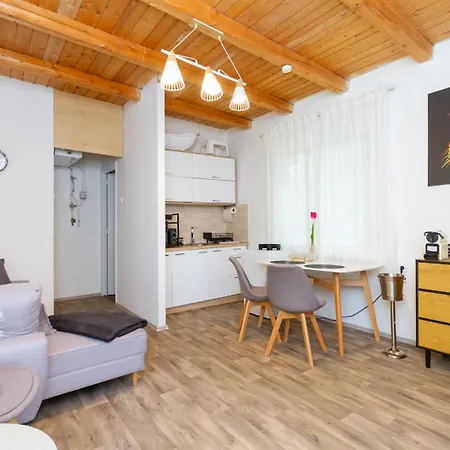 Hilltop Wellness Haven W Ac & Jacuzzi By Nw Apartament *