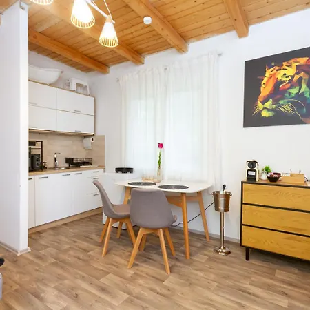 Hilltop Wellness Haven W Ac & Jacuzzi By Nw Apartament