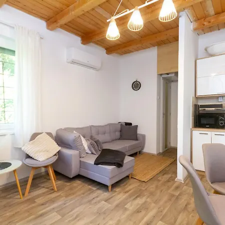 Hilltop Wellness Haven W Ac & Jacuzzi By Nw Apartament *